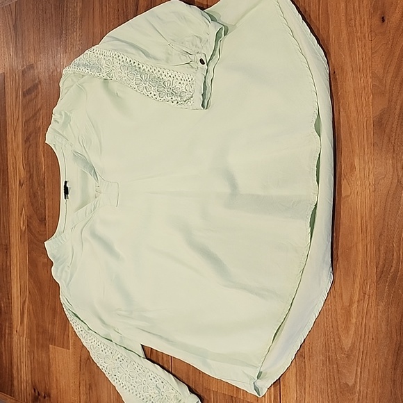 Torrid Challis with Embroidered Sleeve Top sz 0 (L -10) - Picture 7 of 14